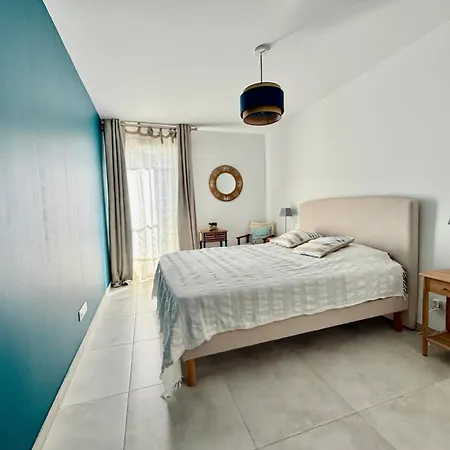 Elegant T2 Avec Terrasse A Sete, Parking Securise - Fr-1-338-627 * Sete