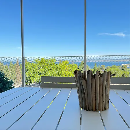 Apartment Elegant T2 Avec Terrasse A Sete, Parking Securise - Fr-1-338-627 *